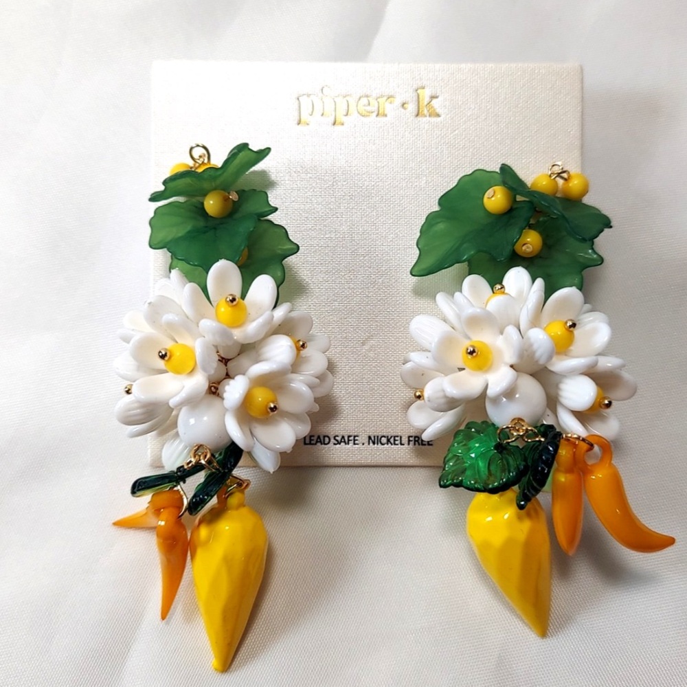 NWT Piper K 3 Inch Banana Tree earrings, Yellow, Green and White. FUN!!